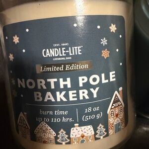North Pole Bakery Candle - Cream